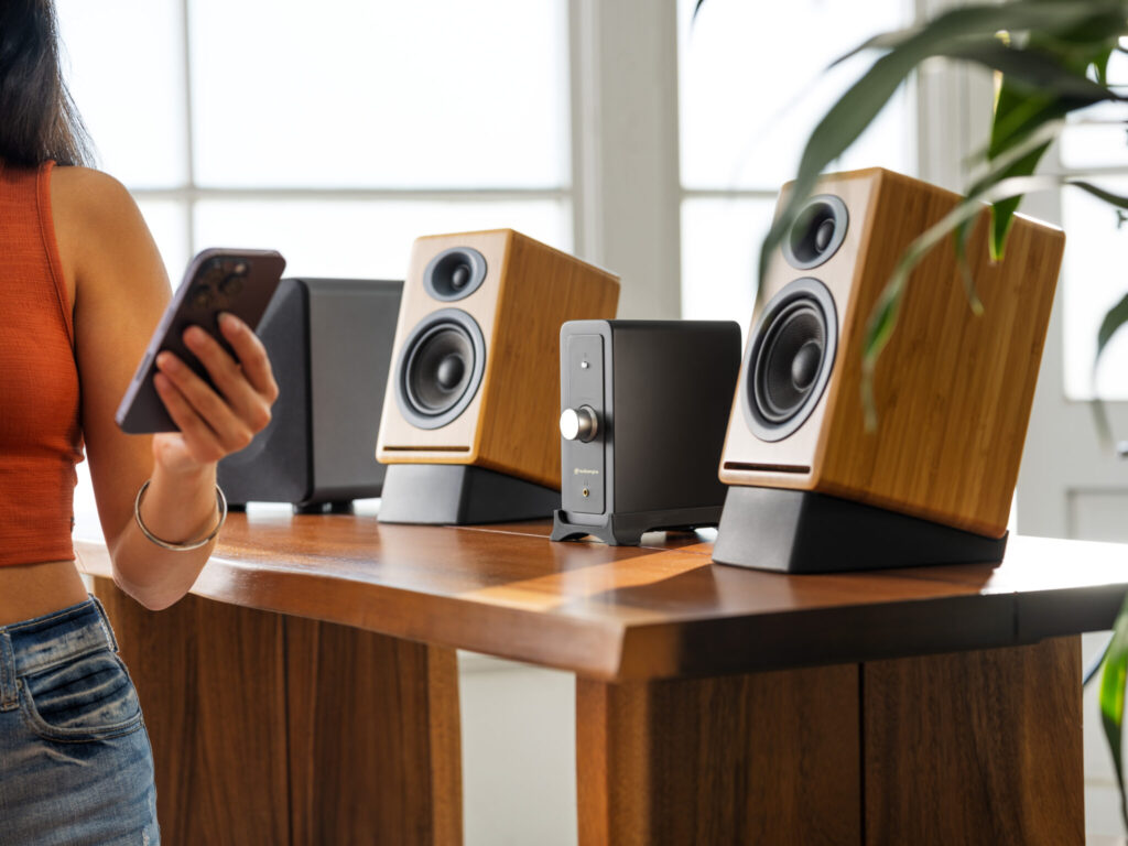 Audioengine N22 Gen 2 stolní zesilovač s Bluetooth aptX