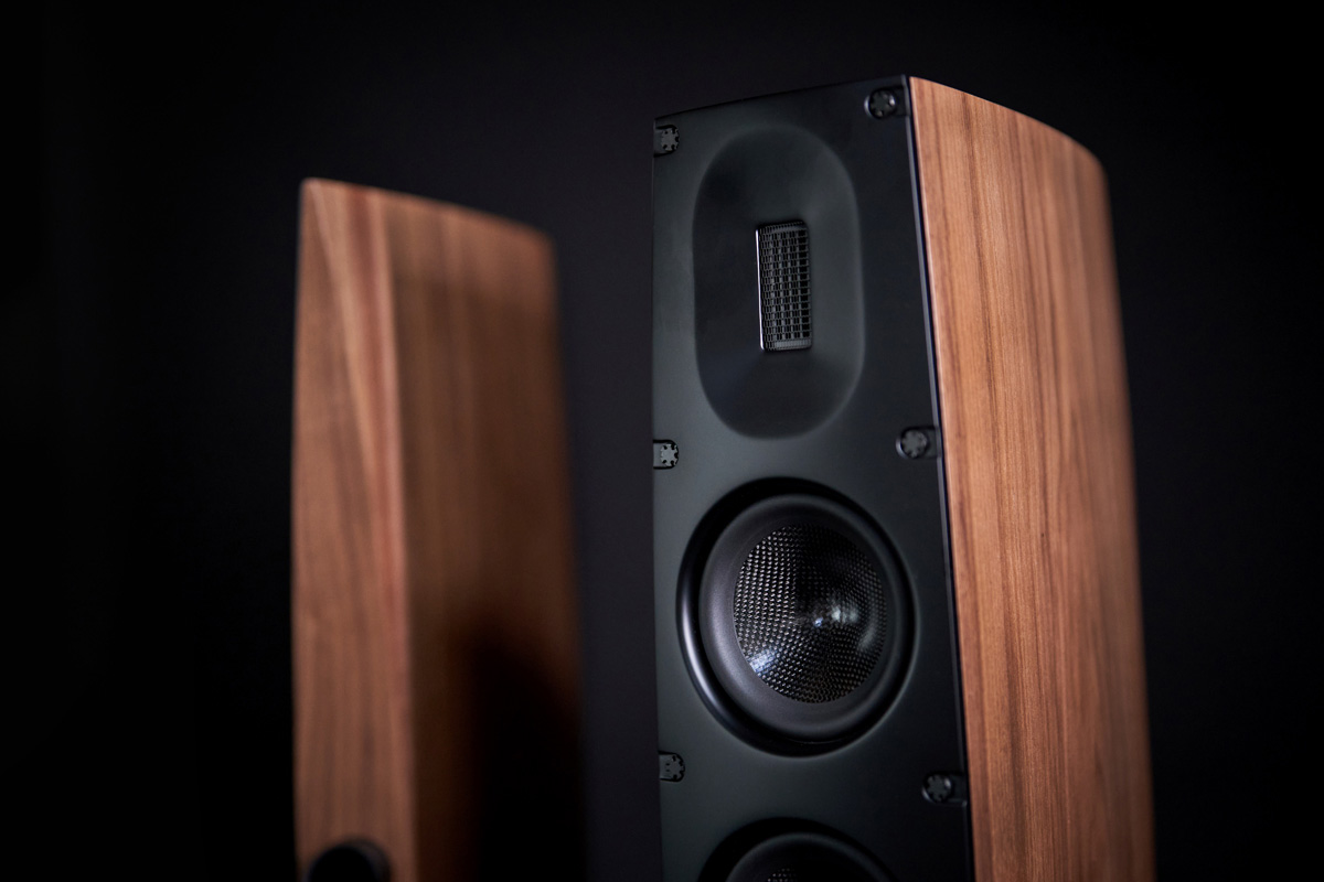 Scansonic HD Q3 sloupový reproduktor 2,5pásmový