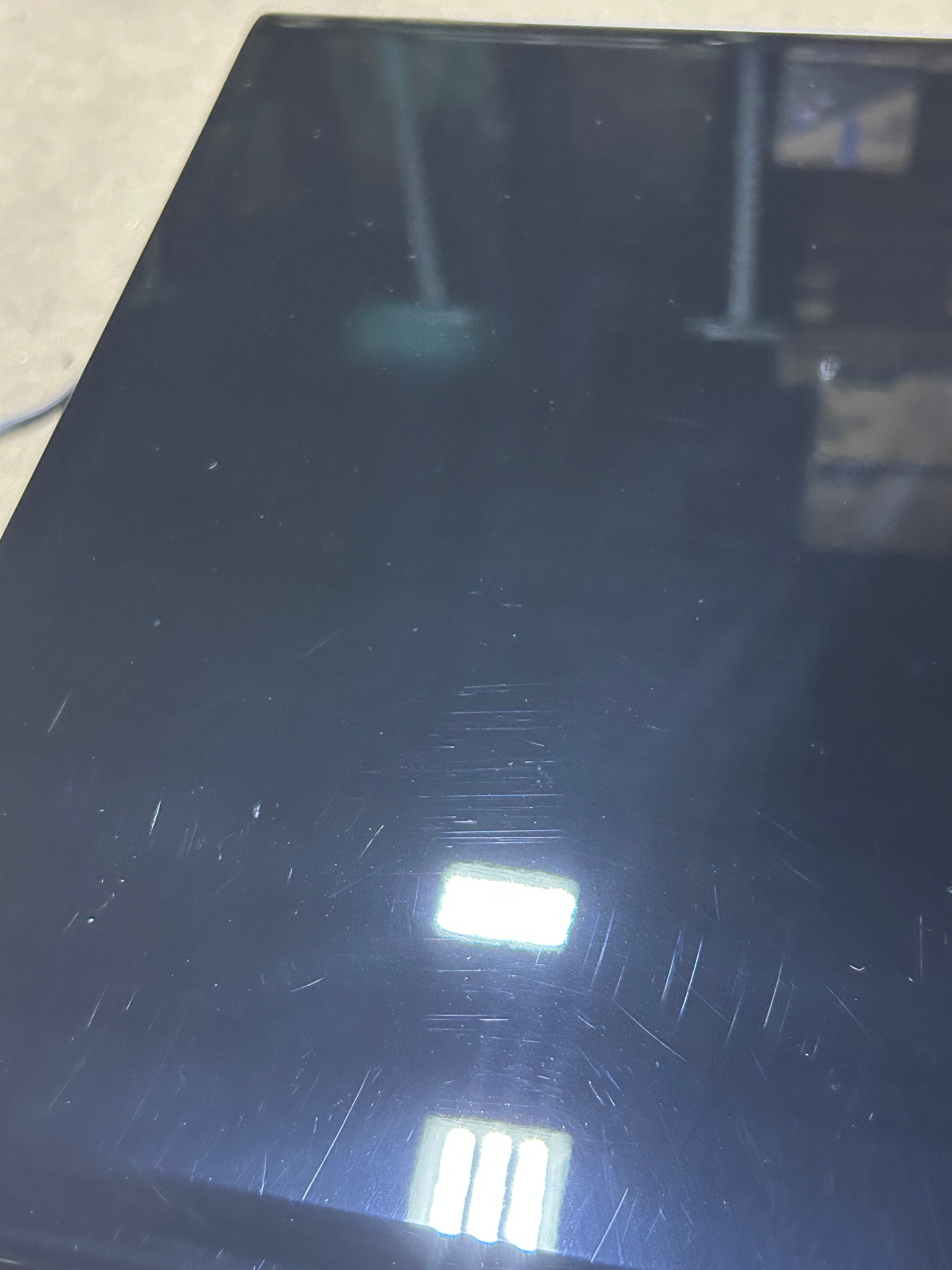 SVS SB-3000 subwoofer Piano Gloss přesný uzavřený