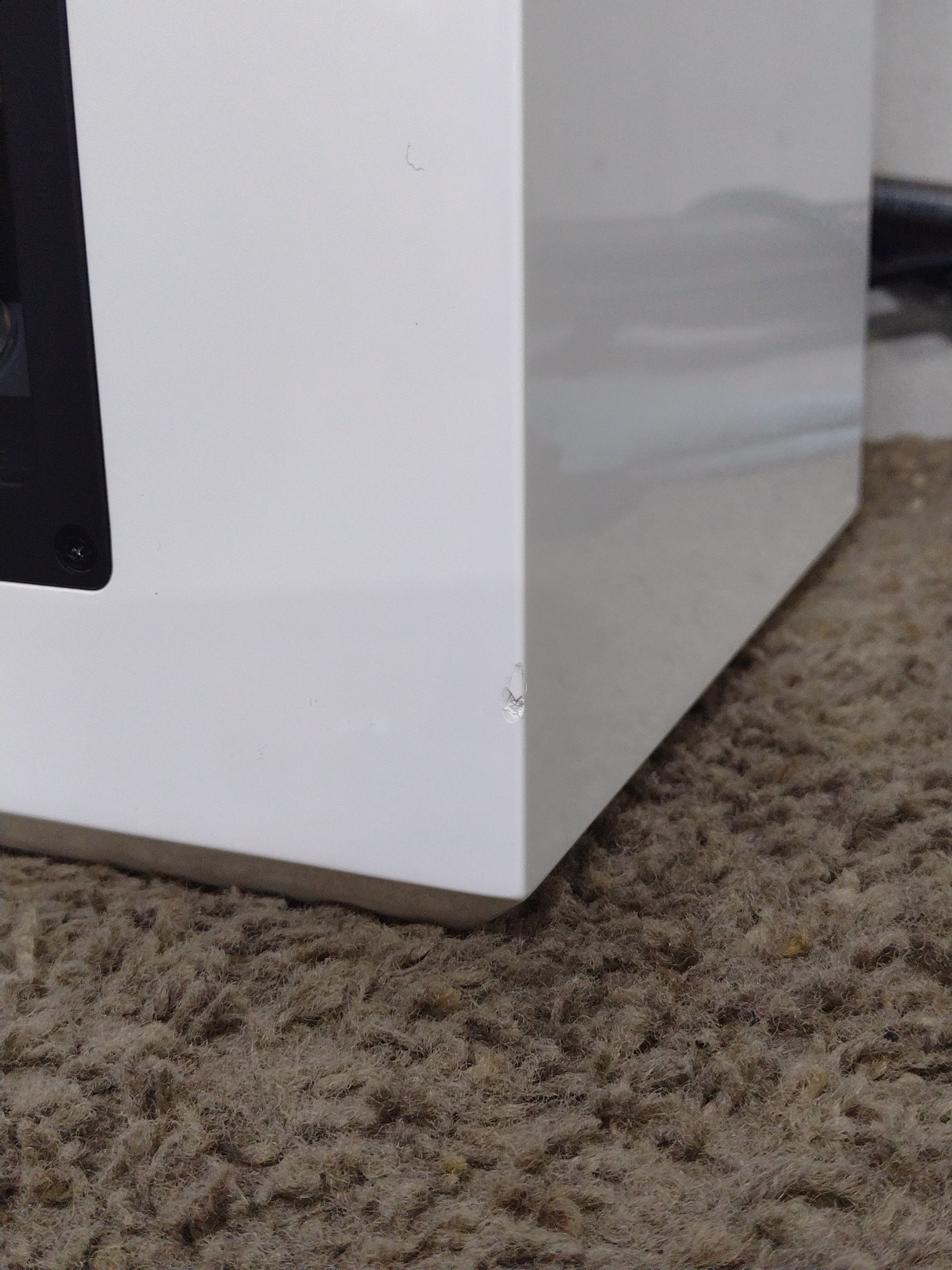 SVS Ultra Bookshelf regálové repro bílá lesk bez mřížky