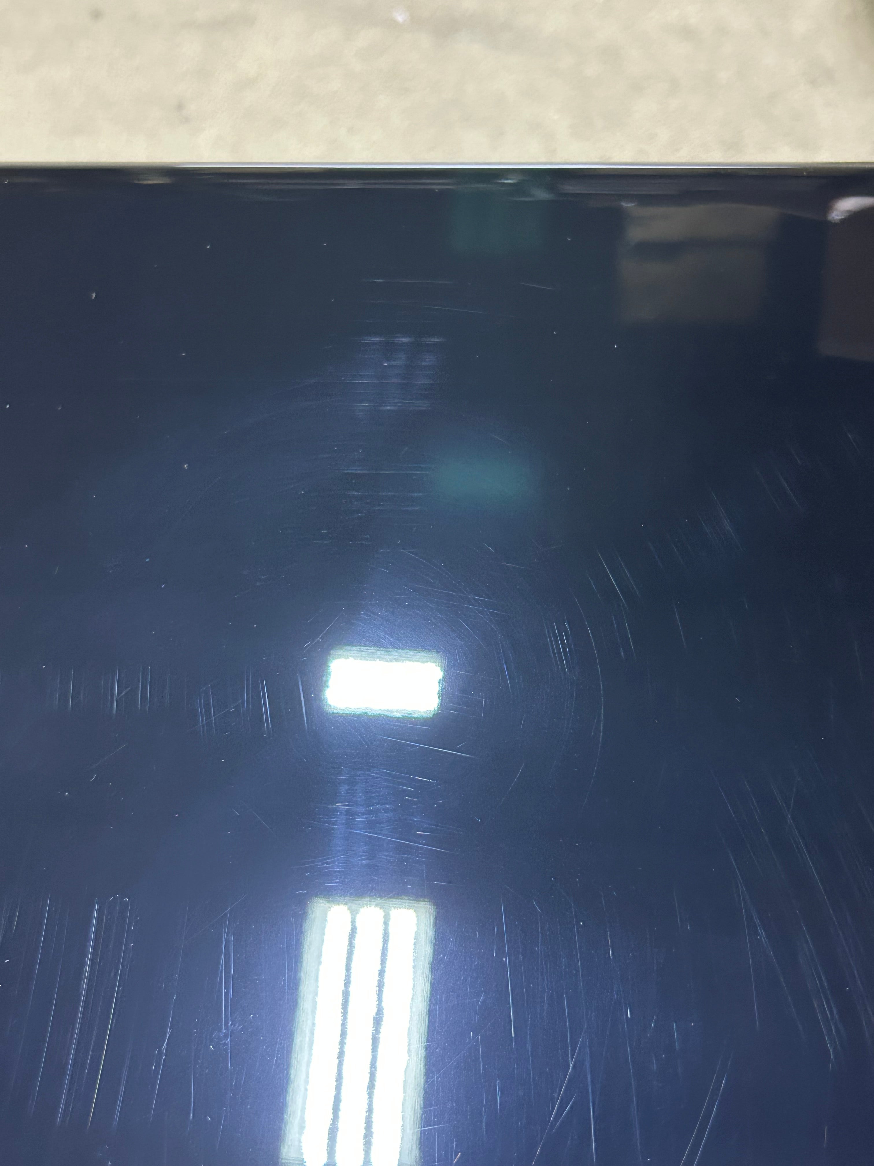 SVS SB-3000 subwoofer Piano Gloss přesný uzavřený
