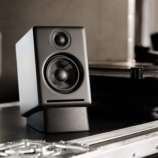 Audioengine DS1 stojany na reproduktory s náklonem 15°