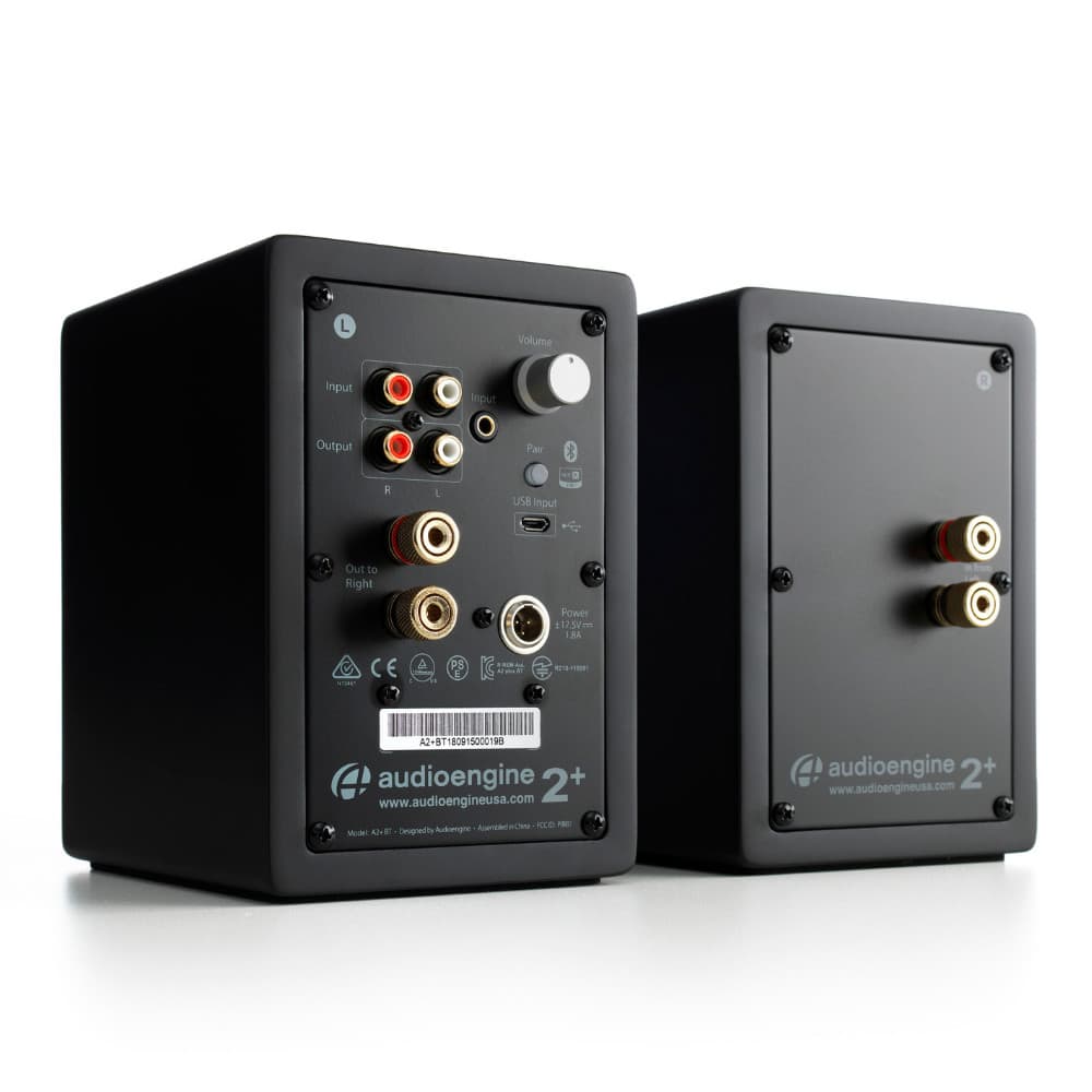Audioengine A2+ bezdrátové reproduktory k PC rozbaleno