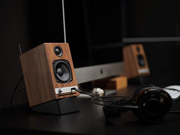 Audioengine DS1 stojany na reproduktory s náklonem 15°