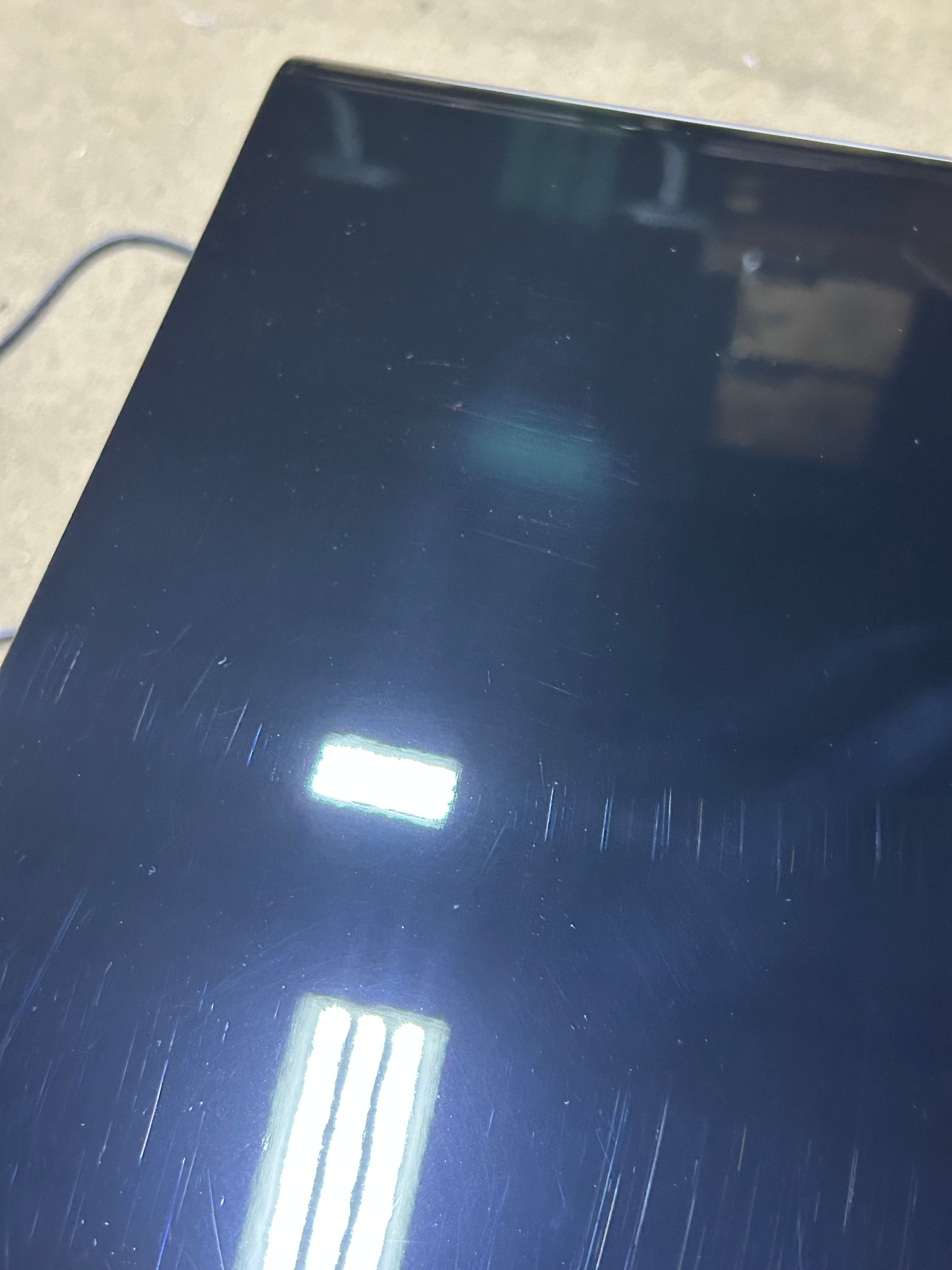 SVS SB-3000 subwoofer Piano Gloss přesný uzavřený